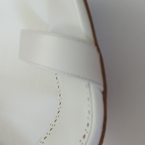 NWT Manolo Blahnik Charona Imitation Pearl Sandals - Picture 6 of 8